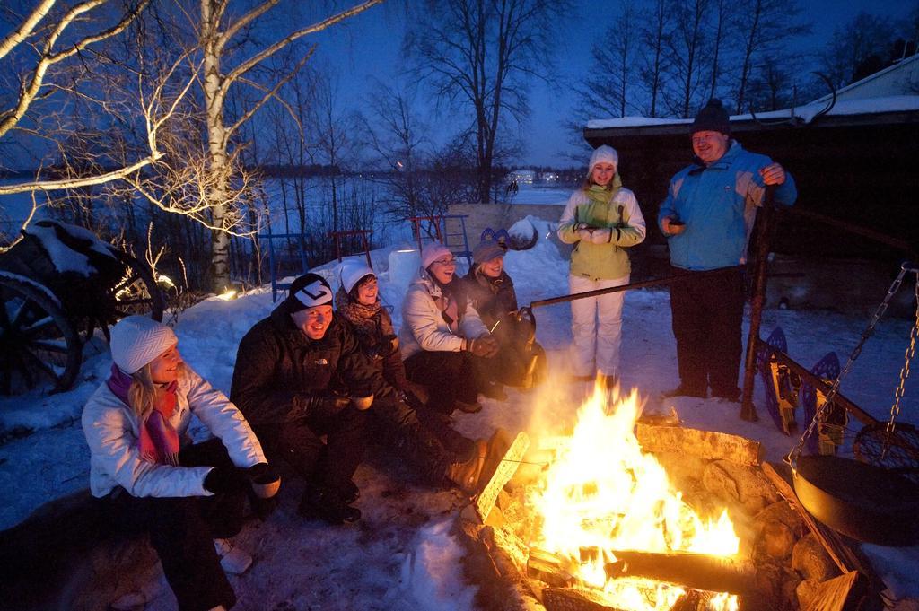 Hotelli Gustavelund Tusby Exteriör bild