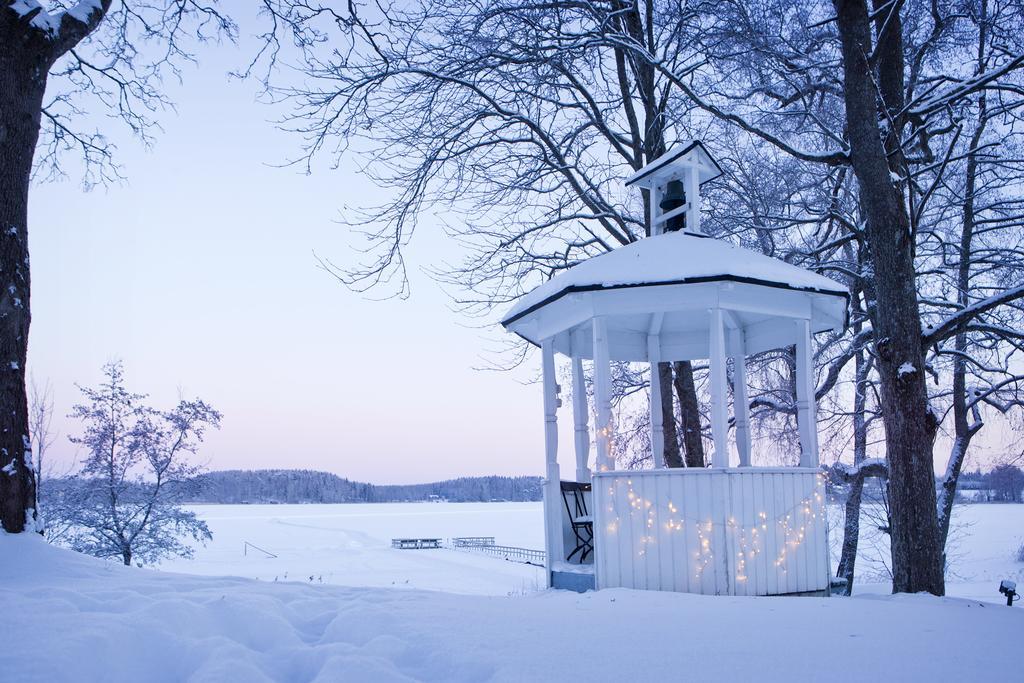 Hotelli Gustavelund Tusby Exteriör bild