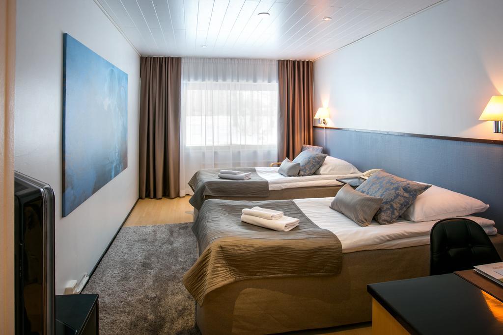 Hotelli Gustavelund Tusby Exteriör bild