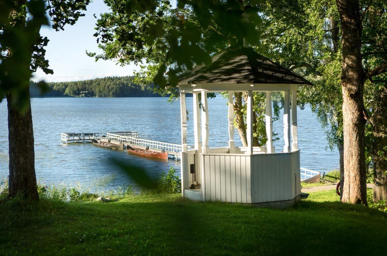 Hotelli Gustavelund Tusby Exteriör bild